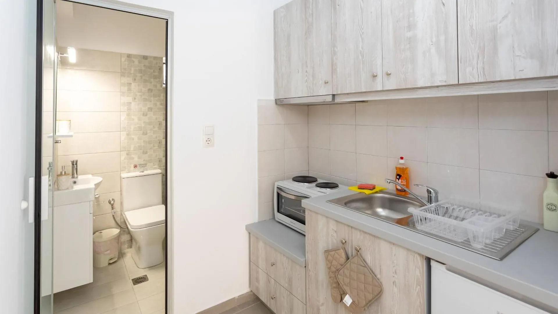 Seaside Escape - Steps To The Sand - Dionysiasea Apts 4 Apartment